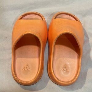 Yeezy Enflame Kids Slides🍊